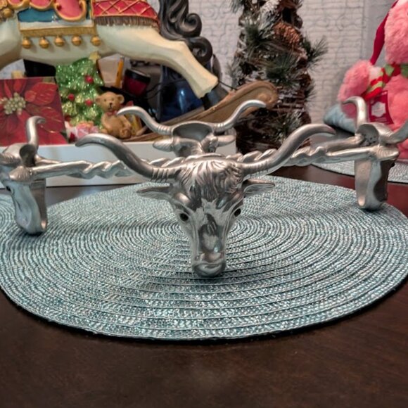 BO1 2000 ARTHUR COURT Cast Aluminum Stands - Picture 2 of 7